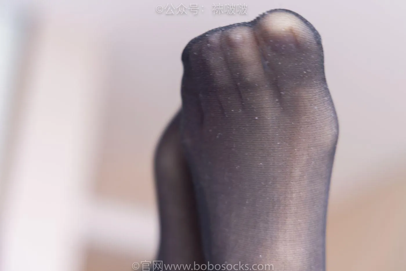 [BoBoSocks袜啵啵]NO.067 稚予-匡威帆布鞋、黑丝 [125P]插图